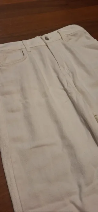 Pantalón vaquero blanco