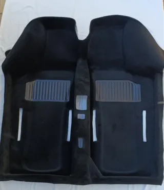 Moqueta suelo Seat 600