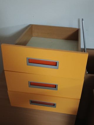 Letto alto con armadio e scrivania da mobilificio