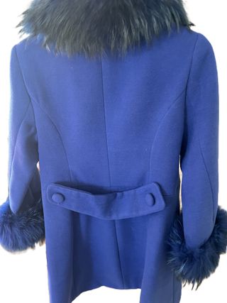 Chaquetón azul Conchita Sanz con pelo