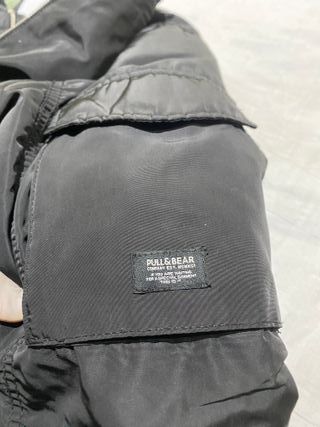Chaqueta Bomber Negra Pull and Bear