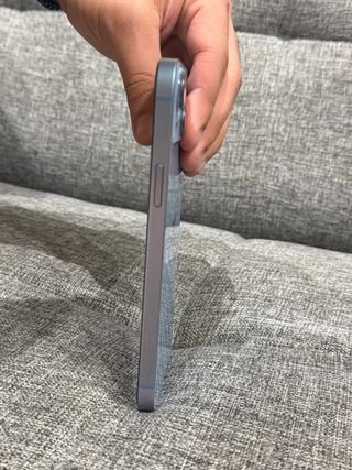 iPhone 14 Plus Blu/Viola con batteria al 86%