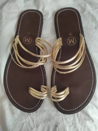 Sandalias Romanas Doradas Talla 39