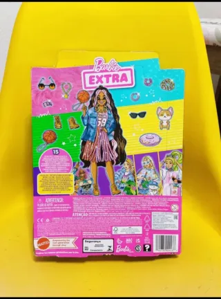 Muñeca Barbie Extra en empaque original