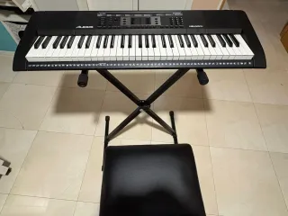 Piano Alesis 61 teclas Principiante