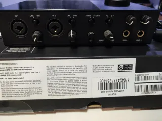 Tarjeta de Sonido Komplete Audio 6