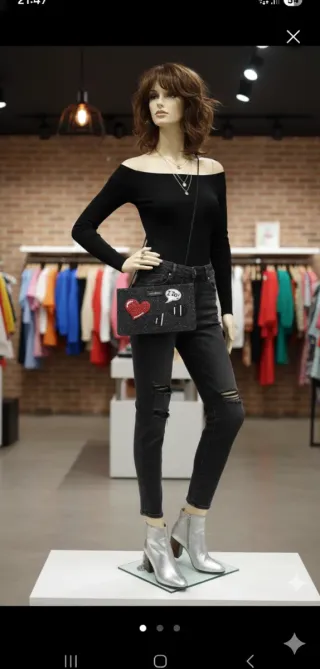 Bolso Moschino fiesta negro y rojo