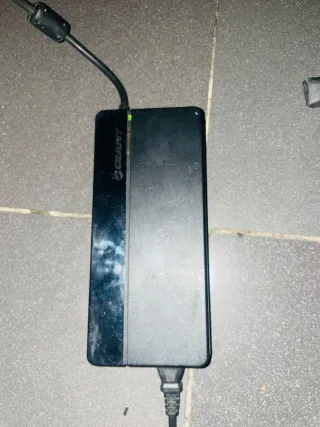 Cargador Batería Bicicleta Eléctrica Giant