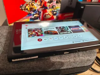 Nintendo Switch V2 + Accessori