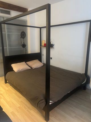 Cama Dosel Madera y edredón