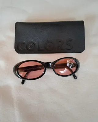 Occhiali da sole Benetton neri con lenti rosse