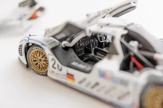 Maqueta Porsche 911 GT1 1998 1/18 Maisto