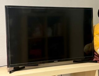 Televisión Samsung Negra.