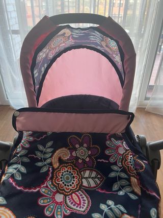 Cochecito Muñecas Diseño Floral Rosa. Tamaño grand