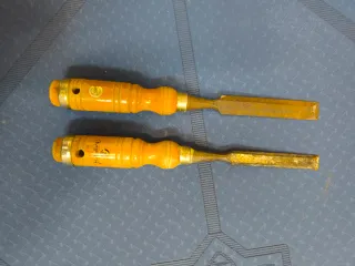 Lote 2 formones para madera