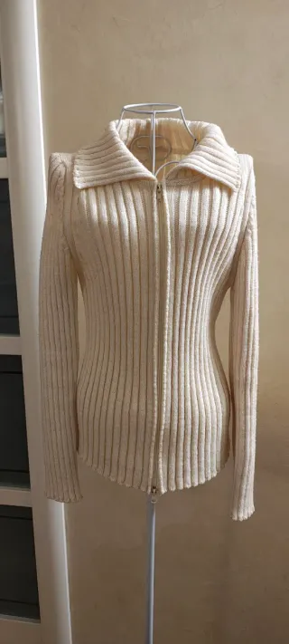 Maglione beige con zip