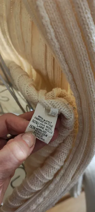 Maglione beige con zip