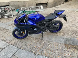 Yamaha R7 2023