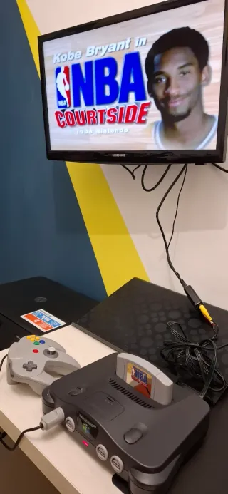 Nintendo 64 NBA Courtside videogame