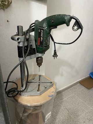 Torno de hierro macizo y taladro con soporte