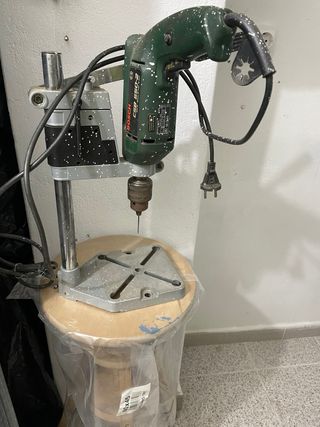 Torno de hierro macizo y taladro con soporte