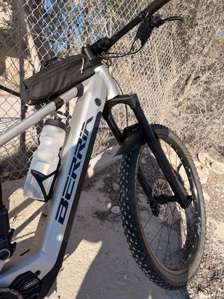 Berria Mako Hybrid HP ebike 500 km – como nueva