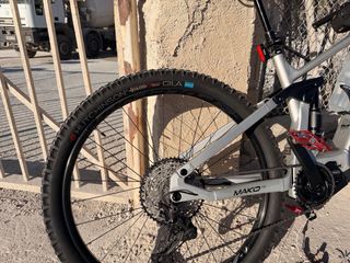 Berria Mako Hybrid HP ebike 500 km – como nueva