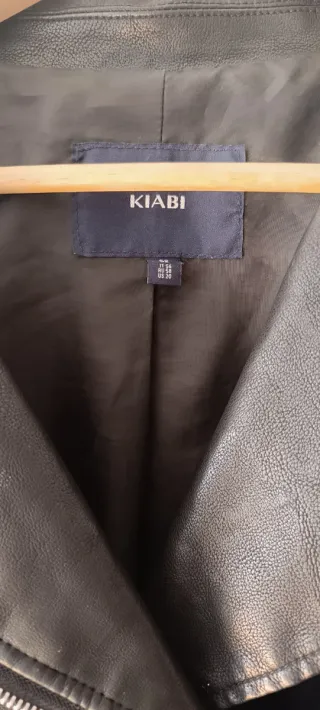 Chaqueta efecto piel negra Kiabi