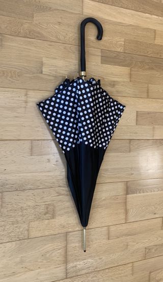 Paraguas lunares blanco y negro