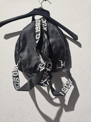 Mini mochila mujer negra