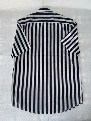 Camisa rayas manga corta azul y blanca