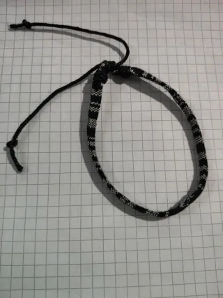 Braccialetto in stoffa bianco e nero