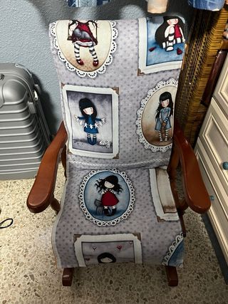 Mecedora infantil con estampado
