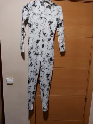 Mono largo estampado blanco y negro