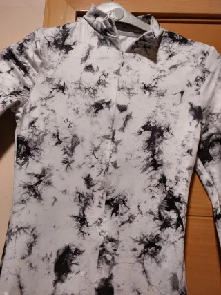 Mono largo estampado blanco y negro