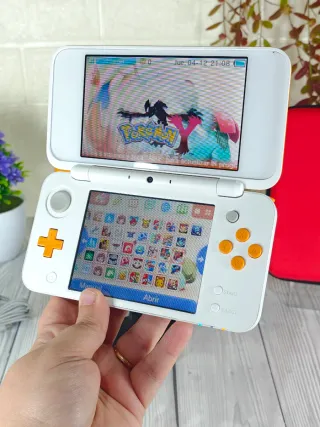 Consola Nintendo New 2DS XL completa