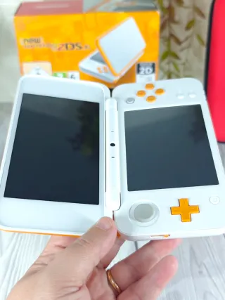 Consola Nintendo New 2DS XL completa
