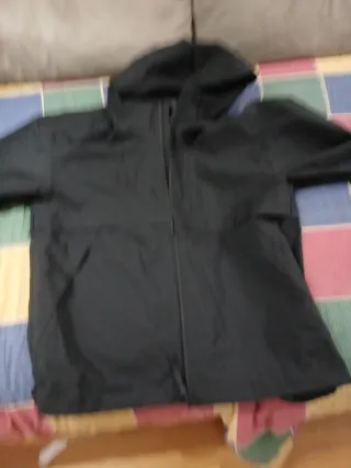 Chaqueta Cortavientos H&M Negra. (Nueva)