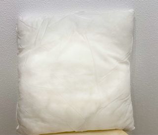Set 2 Cojines blancos Decorativos  con Relleno