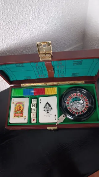 Maletín Juegos Ruleta Póker. Dados