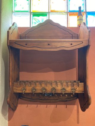 Platero madera rústica con ganchos