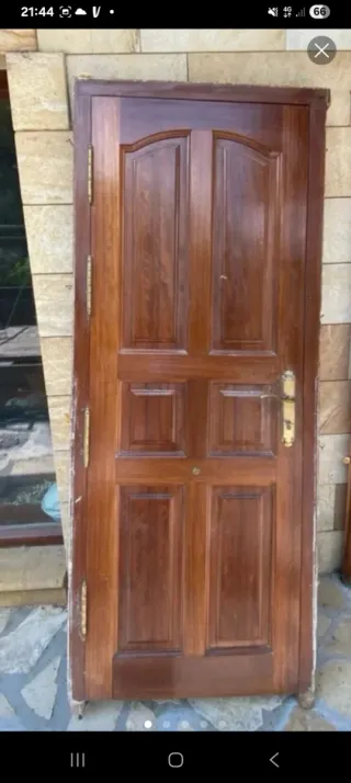 Puerta madera iroko entrada