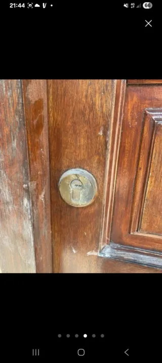 Puerta madera iroko entrada