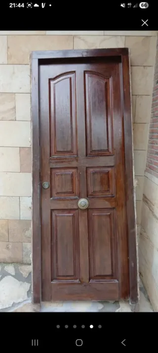 Puerta madera iroko entrada