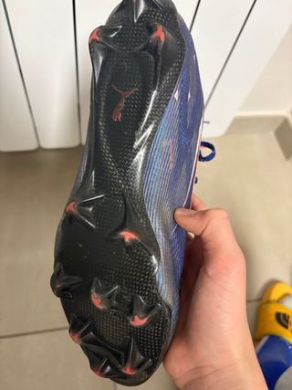 Scarpe da calcio Puma in carbonio vero