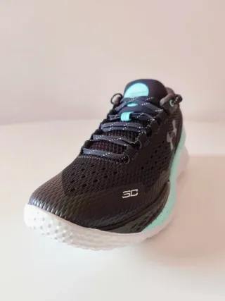 Zapatillas Under Armour Curry Negras y Turquesa