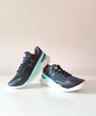 Zapatillas Under Armour Curry Negras y Turquesa