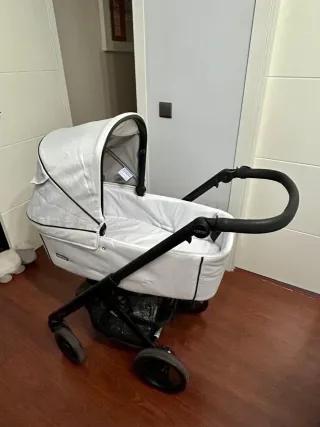 Conjunto bebé: Silla, Capazo y Silla Coche Bebecar