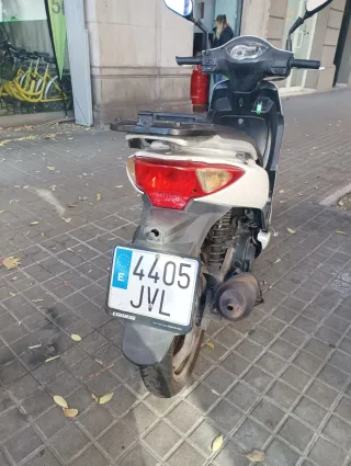 Moto Sym Symphony 125 Blanca