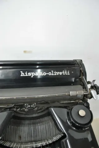 Antigua Máquina de escribir Hispano-Olivetti